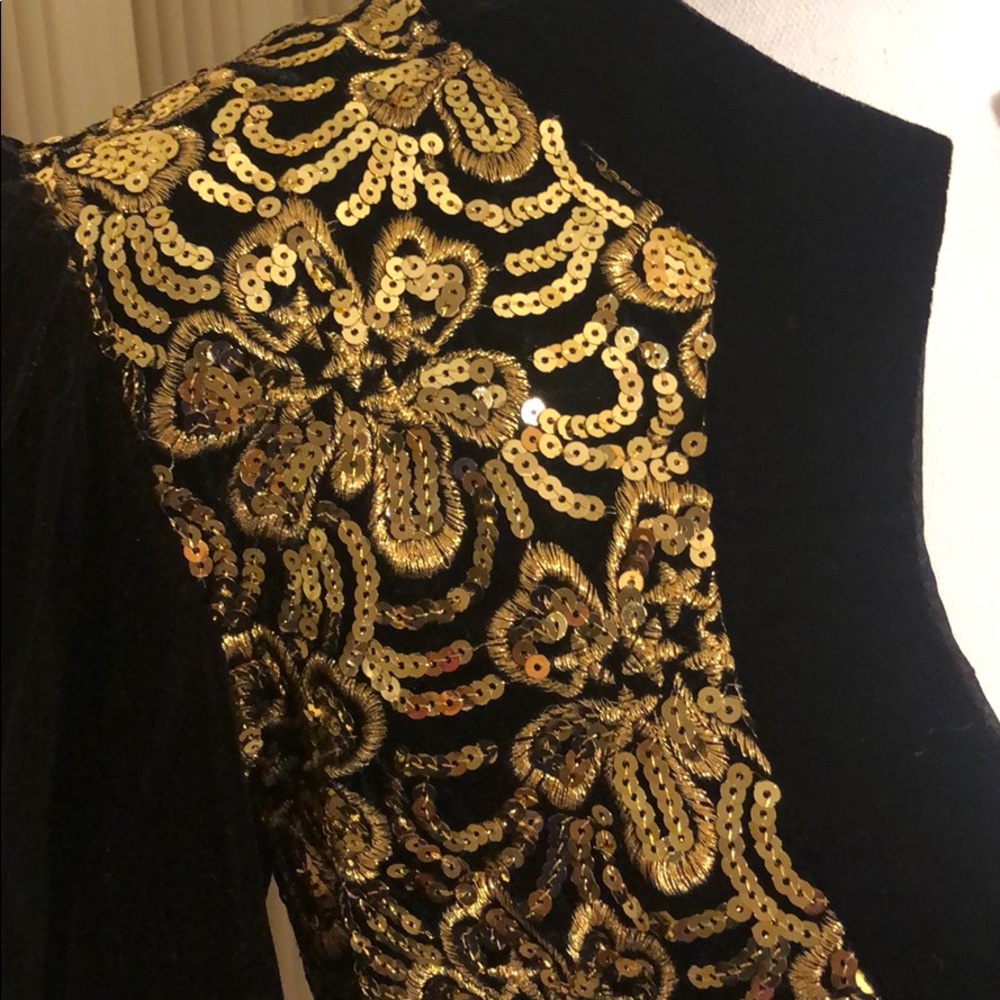 GORGEOUS Black Velvet Bolero with Gold Sequins - Picture 3 of 5